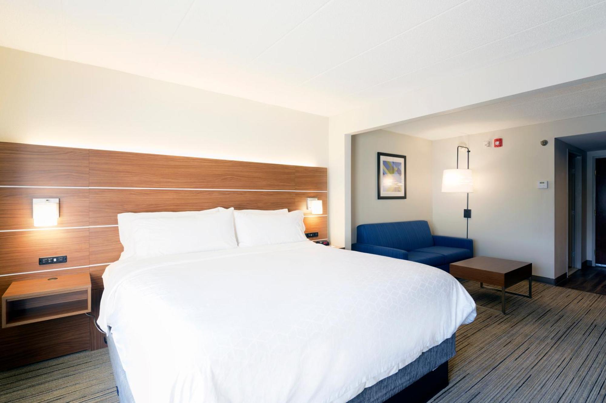 Standard Room,1450352911:JPEG